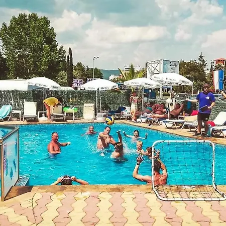 Bohemi And Free Parking Szálloda 3*