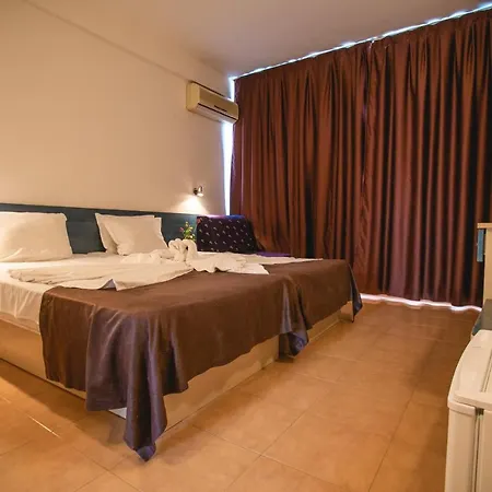 Szálloda Bohemi And Free Parking 3*