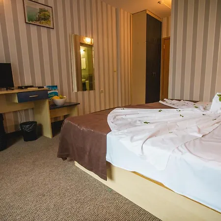 Hotel Bohemi And Free Parking Słoneczny Brzeg